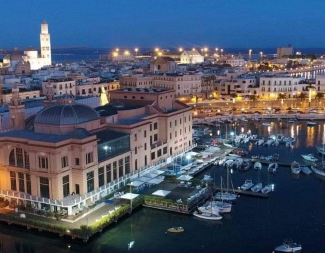 Апартаменти Casa Dante Center Барі Екстер'єр фото